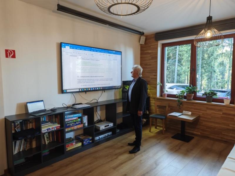 ODBORNÉ ZAMESTNANIE PRE DODÁVATEĽOV VÝROBKOV ALEBO SLUŽIEB NA ÚČELY OBRANY